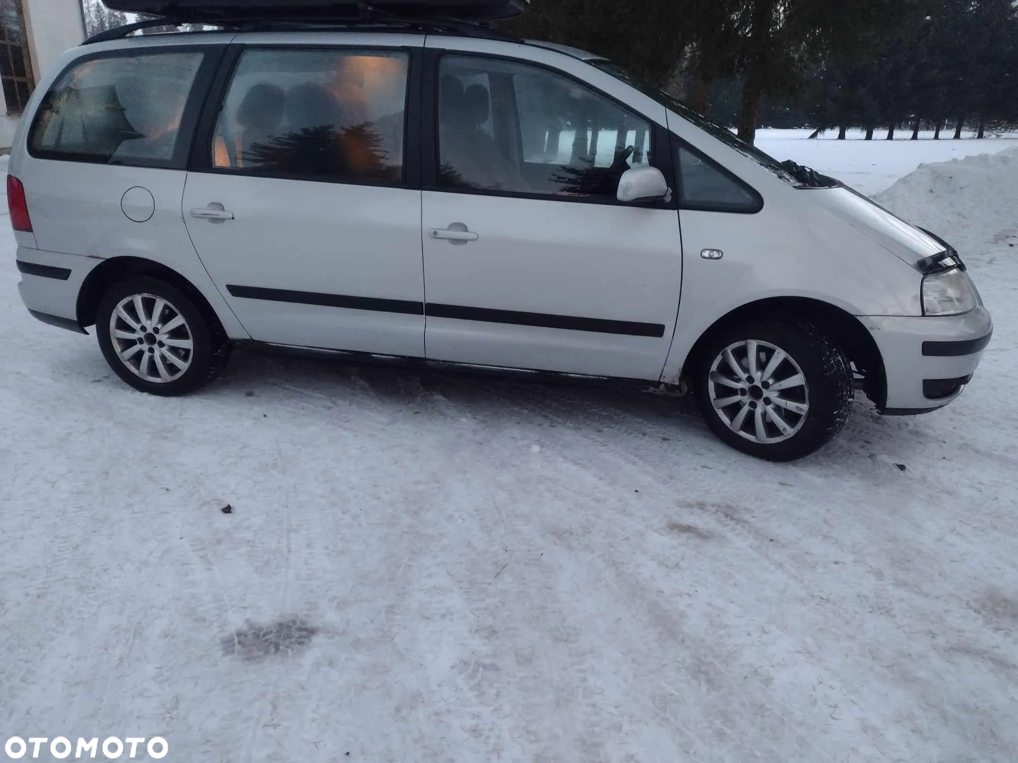 Volkswagen Sharan 1.8T Basis - 2