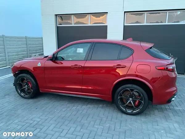 Alfa Romeo Stelvio 2.9 V6 Bi-Turbo Quadrifoglio Q4 - 4