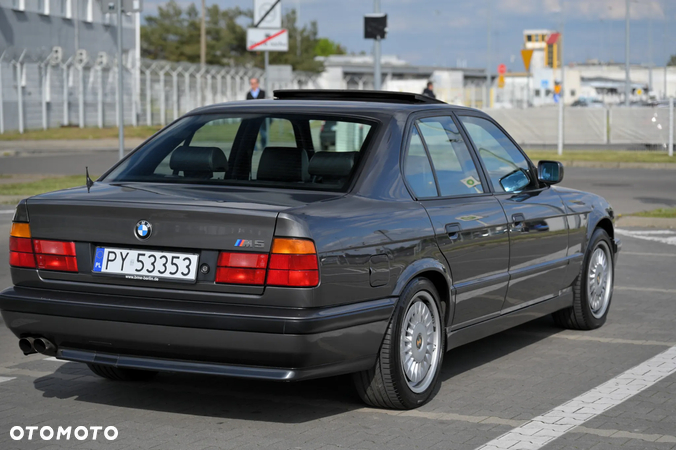 BMW M5 Standard - 12