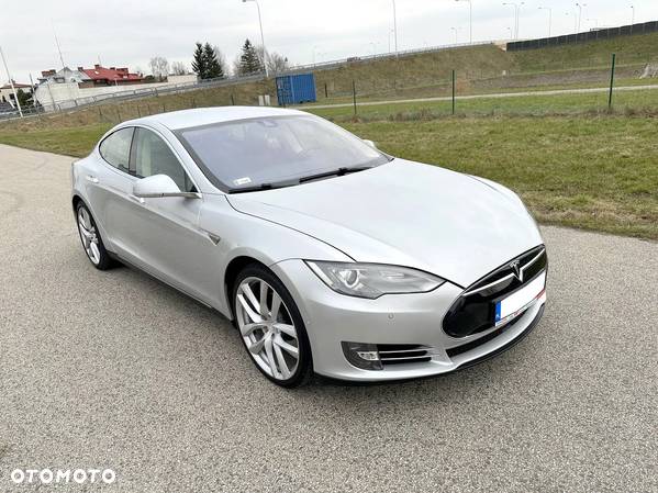 Tesla Model S Standard - 2