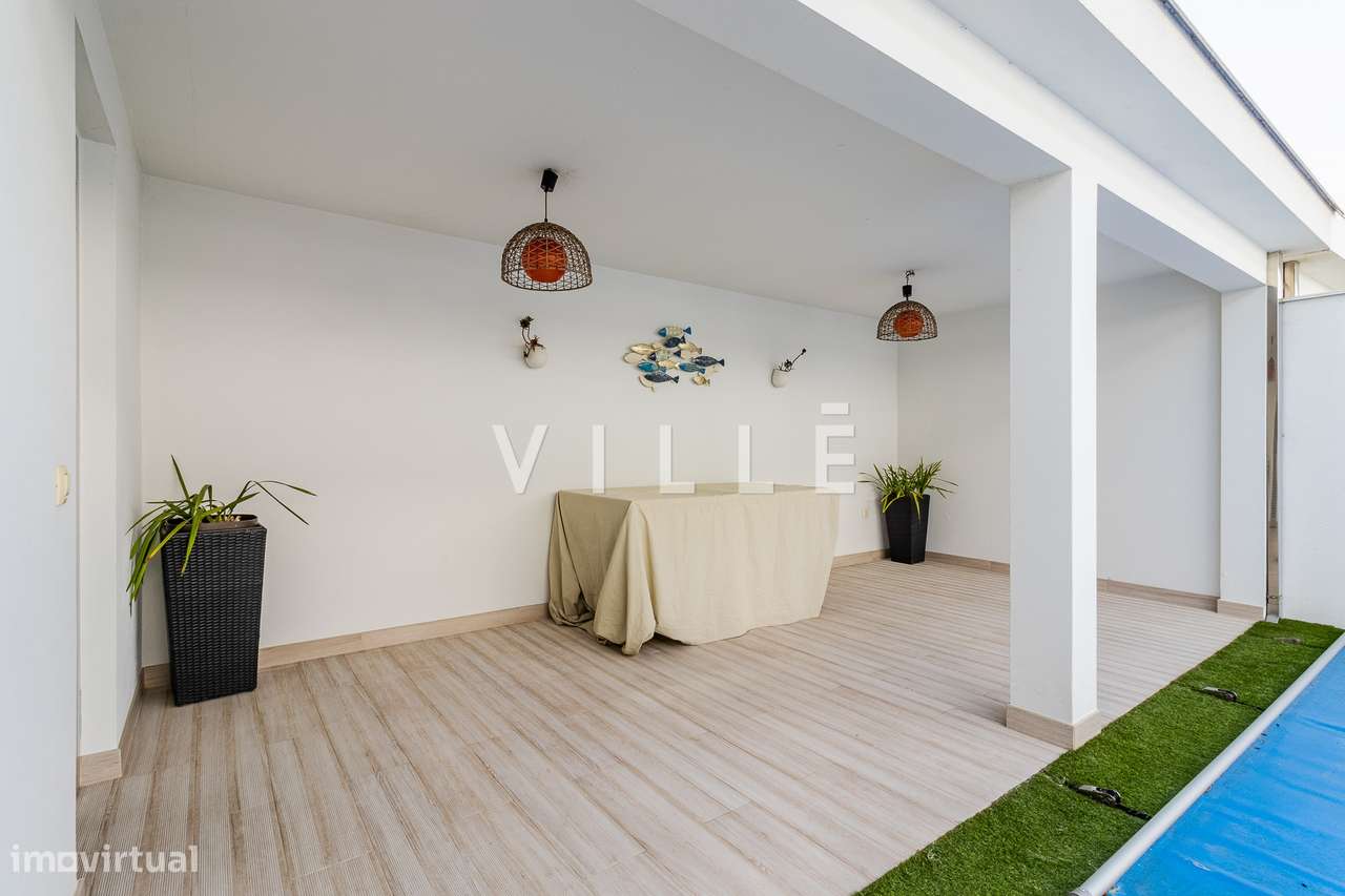Moradia T4 com piscina aquecida e garagem dupla-7