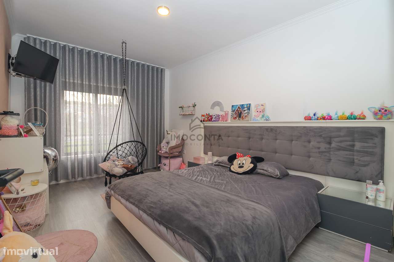 Moradia T3 de 3 Frentes Centro de Valongo-22