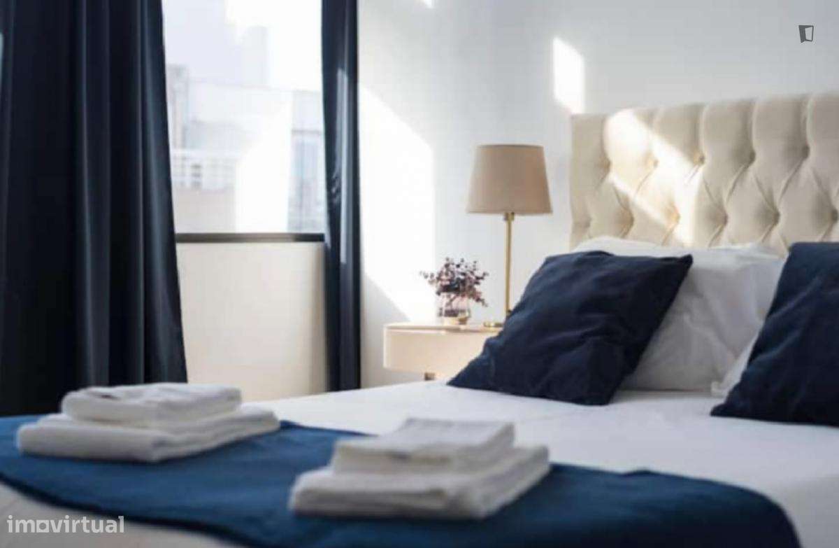 Apartamento com 2 quartos - localizado em Sé Porto - Grande imagem: 3/9