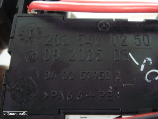Caixa Dos Fusíveis Mercedes-Benz C-Class (W203) - 1