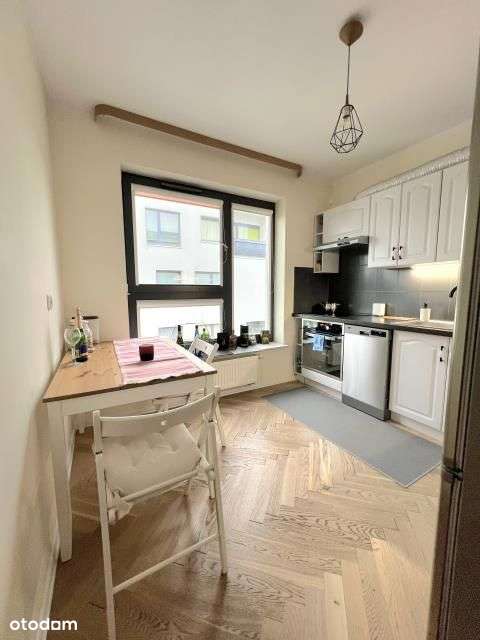 M2 z oddzielną kuchnią, przy M Ulrychów,-6