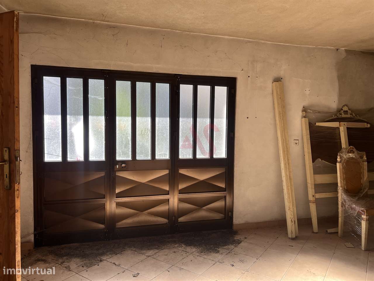 Moradias para Restauro com Terreno de 1.682 m² | Raimonda, Paços de Fe-16