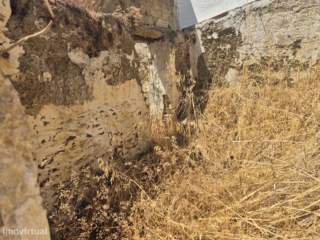 Moradia terrea com terreno na Aldeia dos Fernandes-11