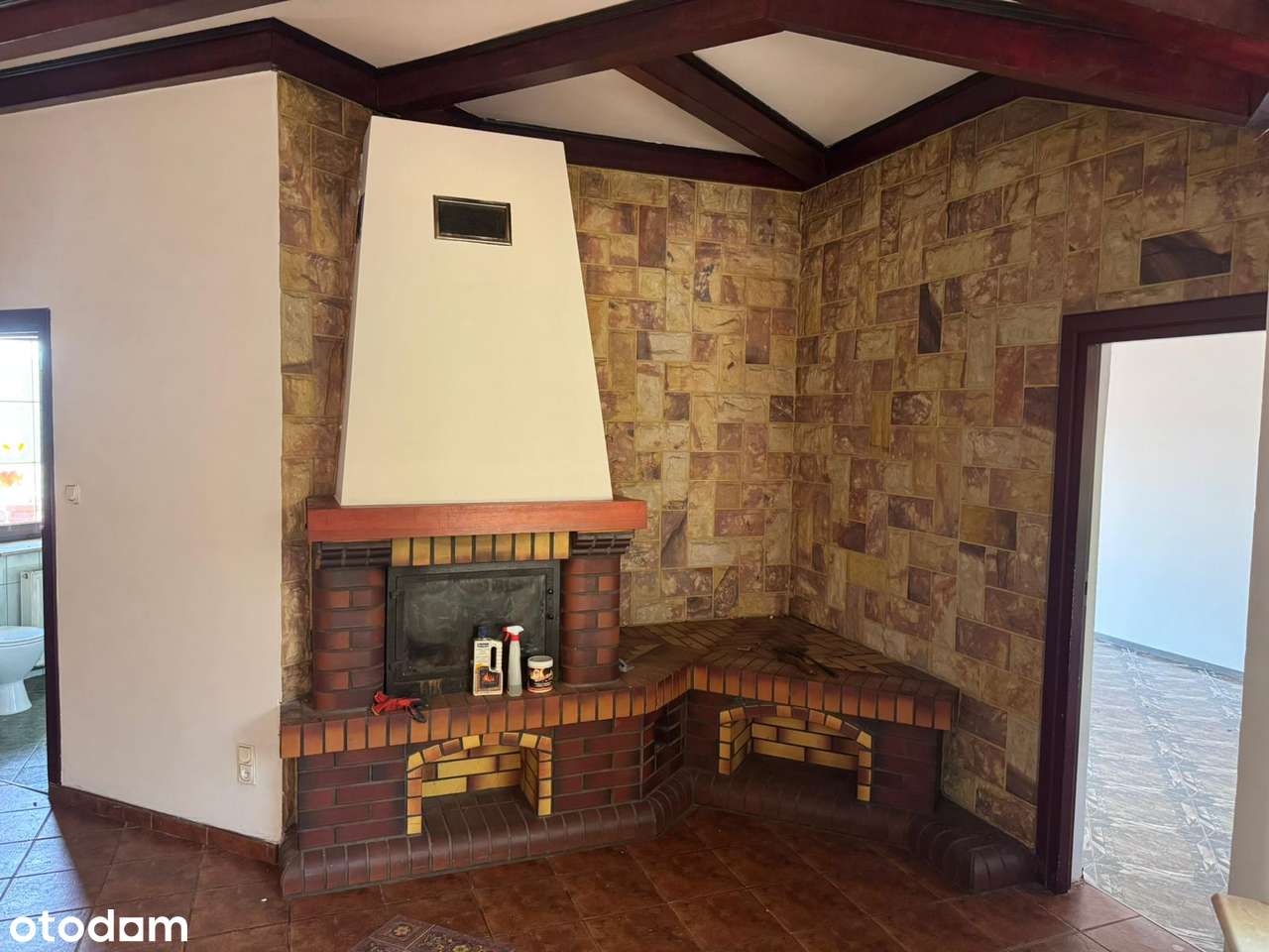 Przestronny dom z ogrodem na sprzedaż-3