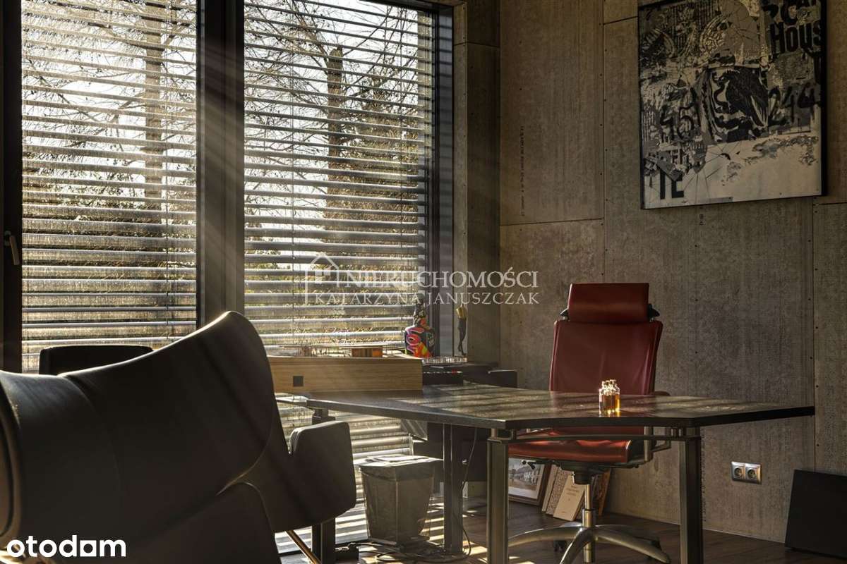Biurowiec W Świetnej Lokalizacji-15