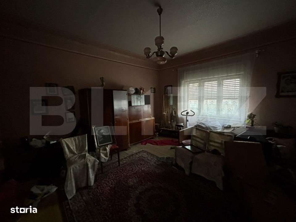 Casa de vanzare in suprafata  de 100 mp localizata central in Simleul - Imagine principală: 4/18