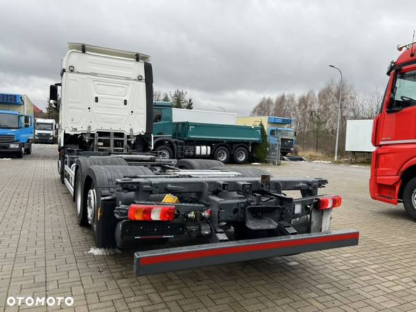 Mercedes-Benz ACTROS - 10