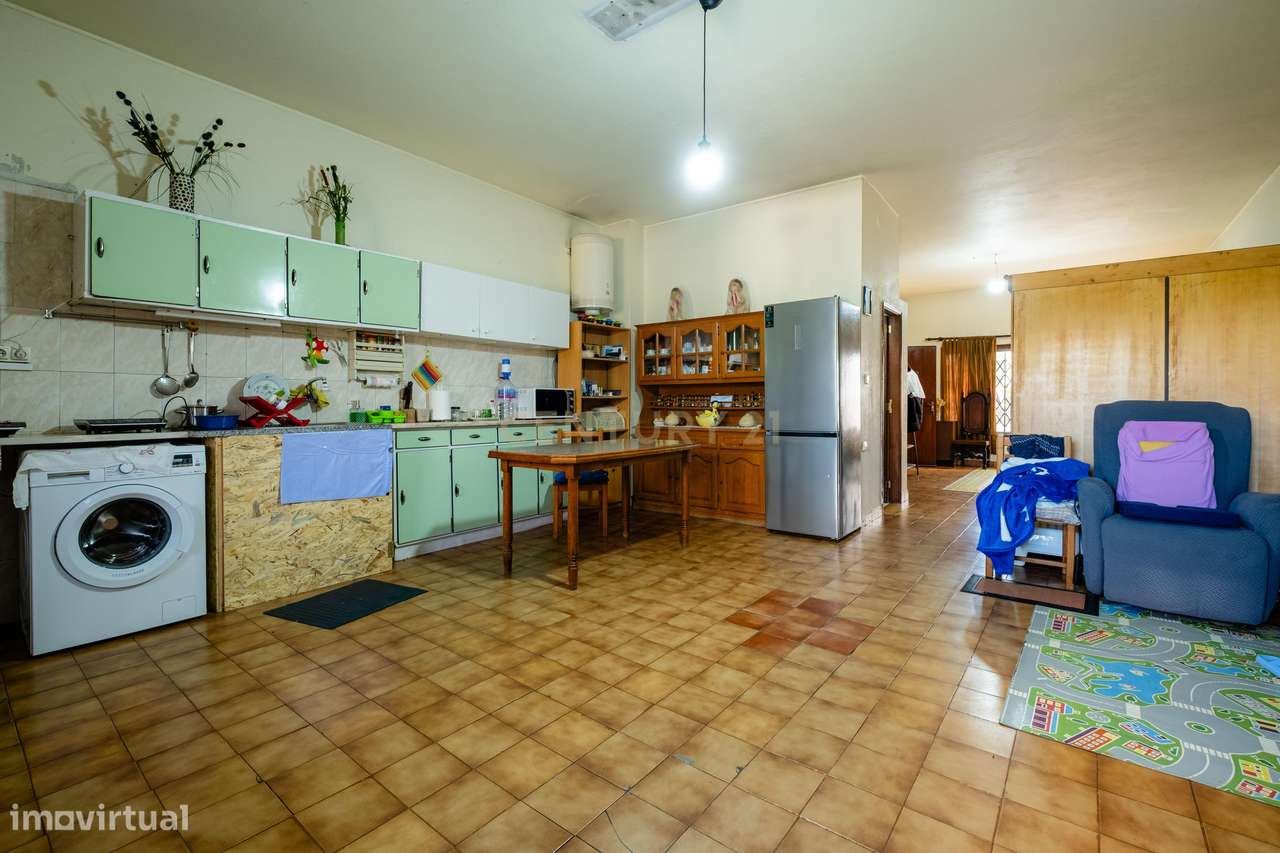 Moradia para recuperação em zona central de Rio Tinto-9