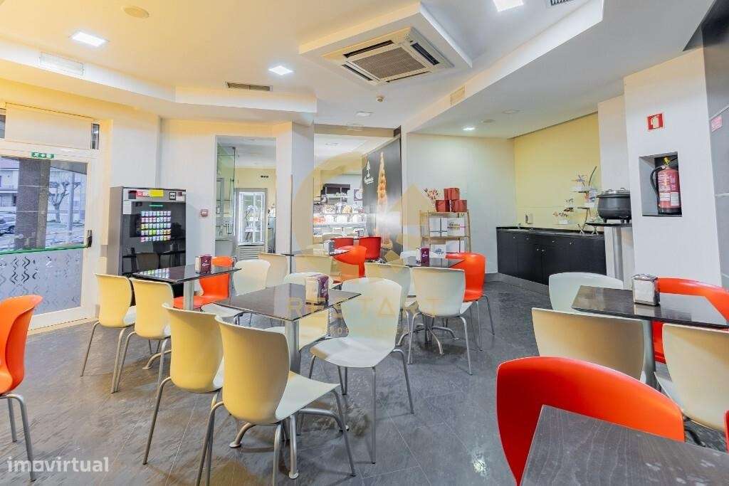 Trespasse de pão quente em Alfena, Valongo com fabrico próprio. - Grande imagem: 3/34