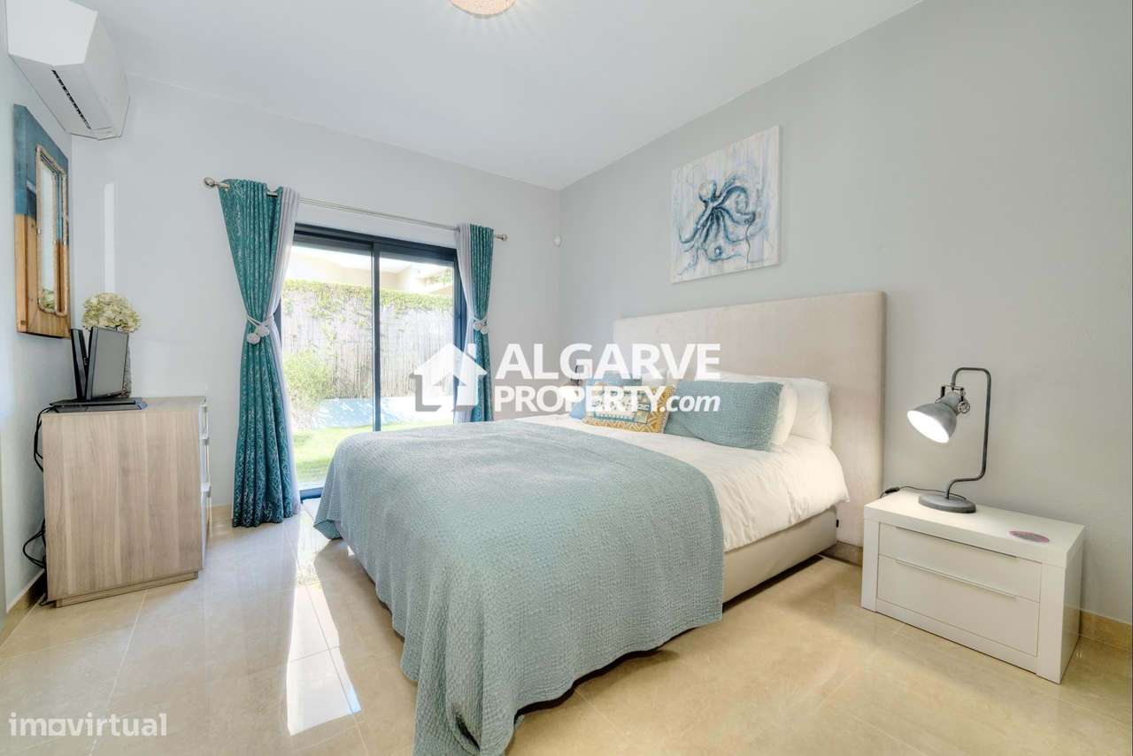 Encantadora moradia V3 completamente remodelada junto ao campo de golf - Grande imagem: 4/41