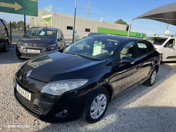 Renault Mégane Sport Tourer 1.5 dCi Dynamique S - 8