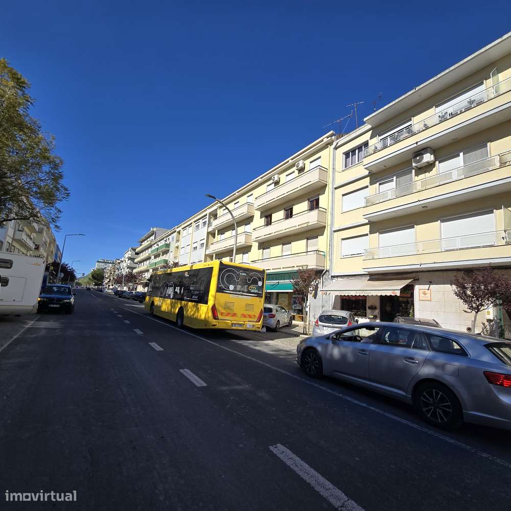 T4/T3 Renovado no Bairro do Liceu-56