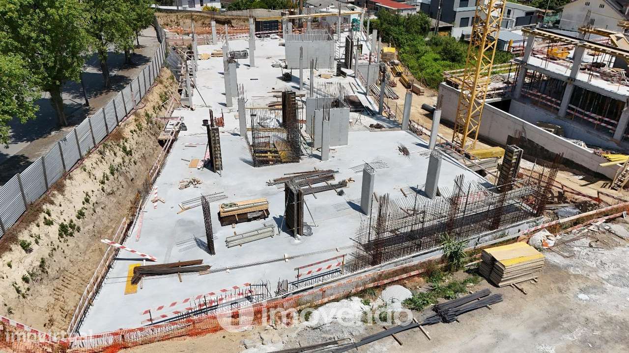 Apartamento T2 novo, com vista Rio, no Empreendimento D'Ouro Mar-23