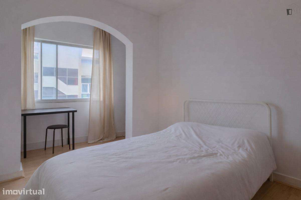 Quarto - localizado em Estrela Lisbon - Grande imagem: 2/10