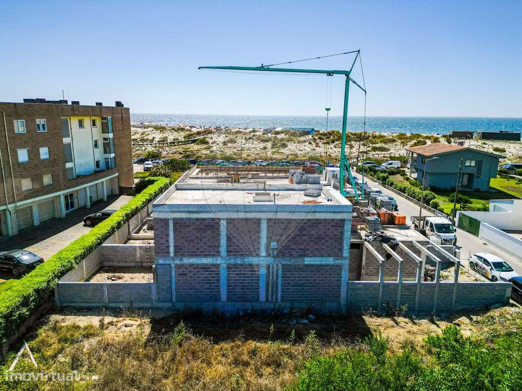 Moradia T4 para venda-6