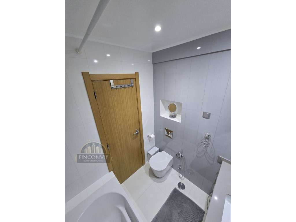 Apartamento T2 em Cascais
* Zona Fontainhas-11