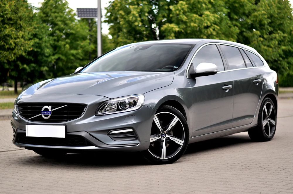 Volvo V60 I (2011-2018) D4 Geartronic R-Design 2018