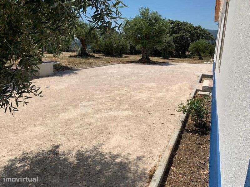 Vende-se Moradia T4 - Grande imagem: 4/12