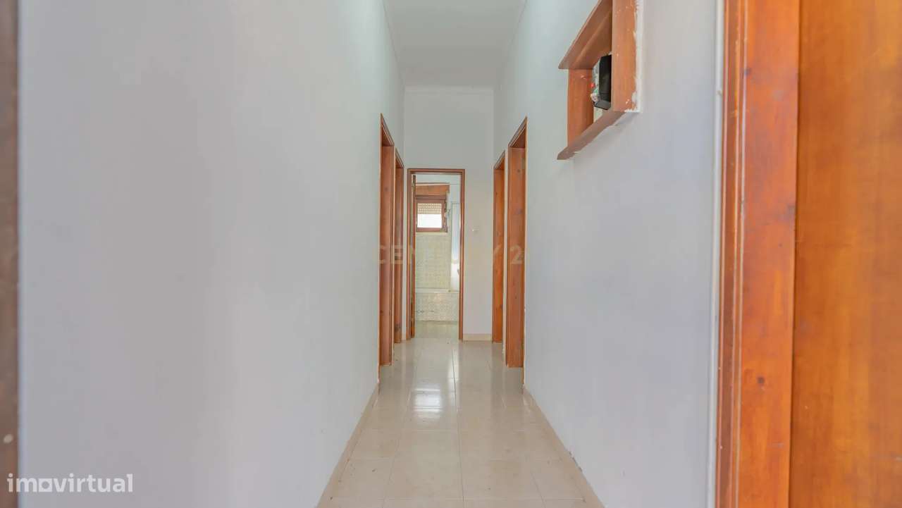 Moradia Isolada com Terreno de 1041 m² – Um Mundo de Possibilidades!-49
