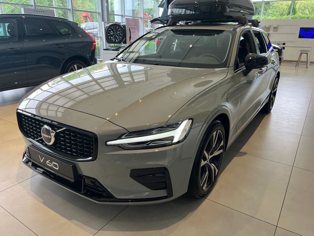 Volvo V60 II (2018- ) B4 B Plus Dark 2026