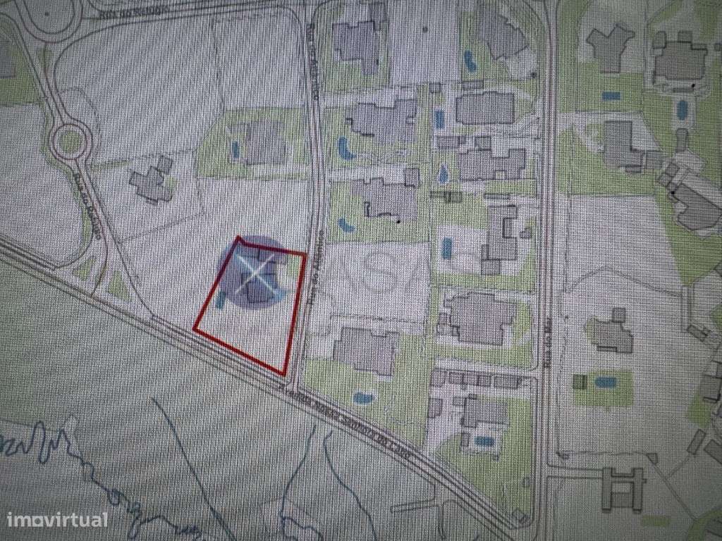 Moradia para obras totais para uma construção máxima de 554 m2, T6 ...-23