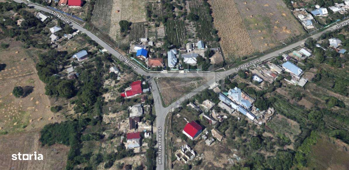 Miroslava teren 980mp intravilan cu casa batraneasca si utilitati - Imagine principală: 2/3