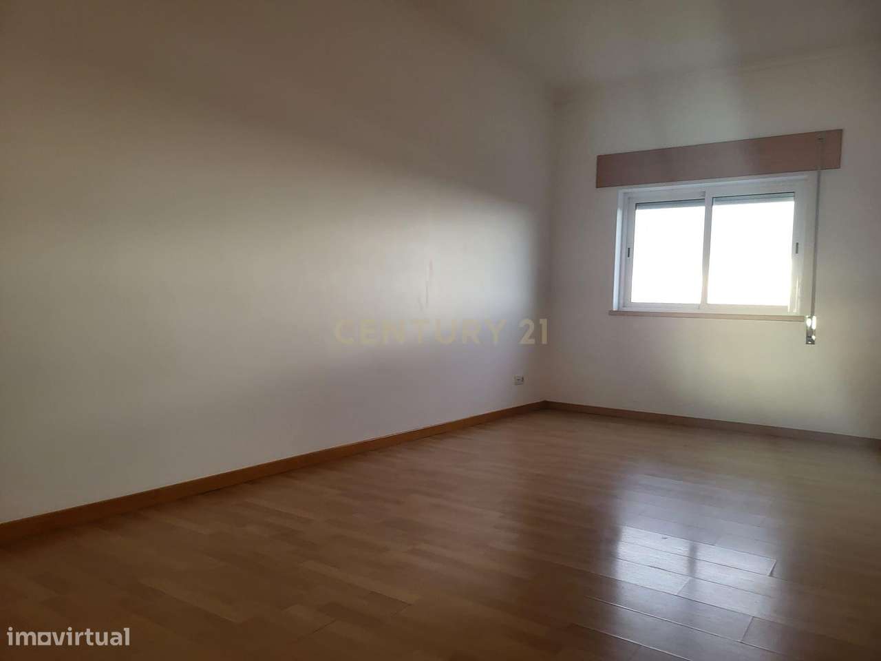 Apartamento T2 com uma área total de 138 m², situado na Azambuja - Grande imagem: 5/16