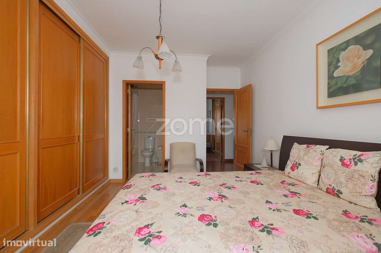 Apartamento T2 com 3 Lugares de Garagem | Alvide, Alcabideche, Cascais-18