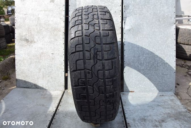 OPONA 245/70 R16 - 1