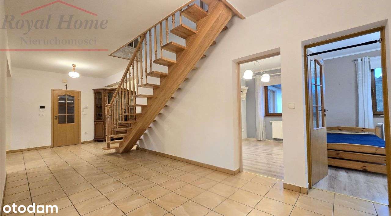 Przestronny, b. ładny, zadbany wolnostojący dom.-17