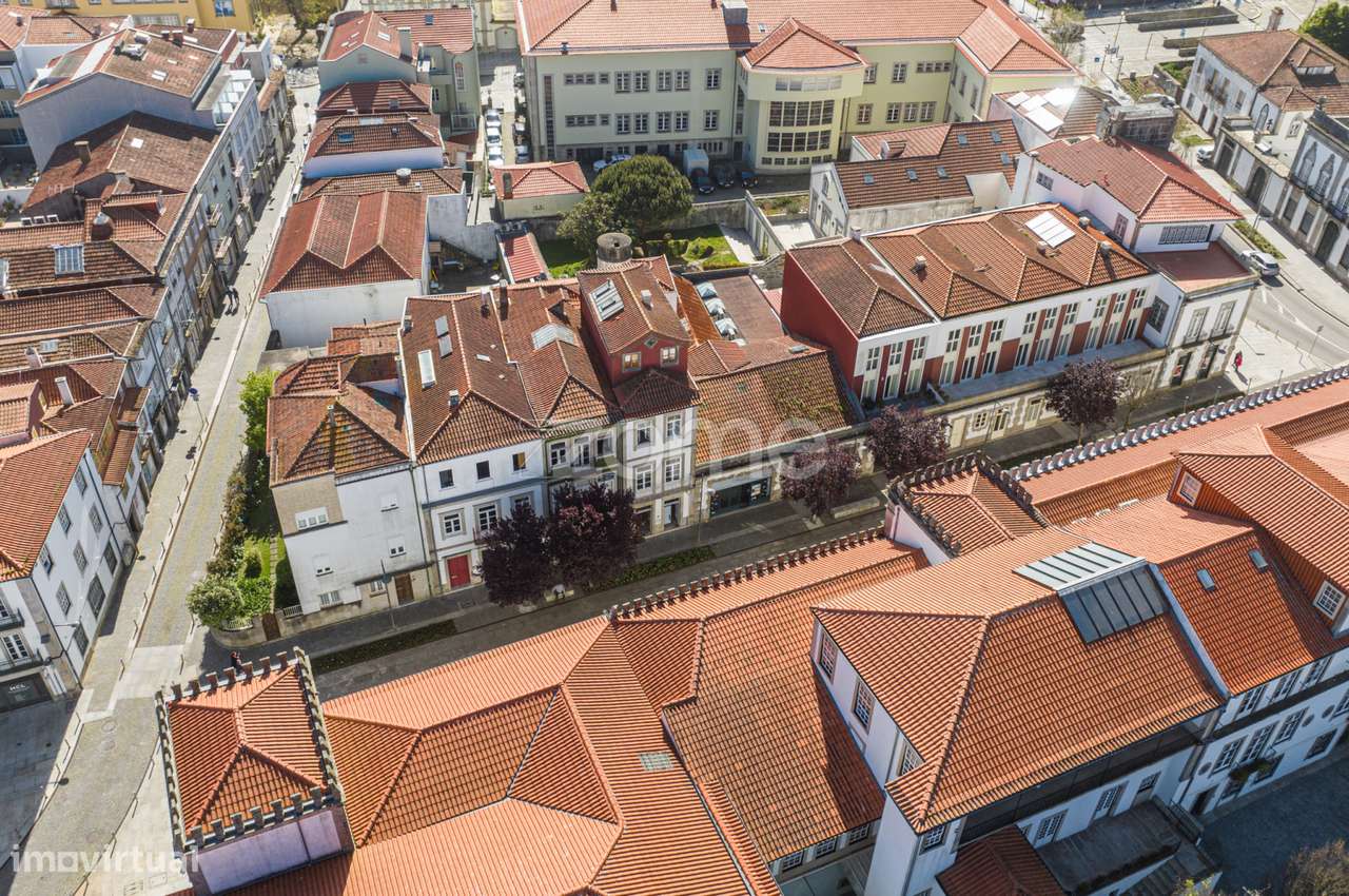 PRÉDIO NO PASSEIO DAS MORDOMAS - Grande imagem: 4/10