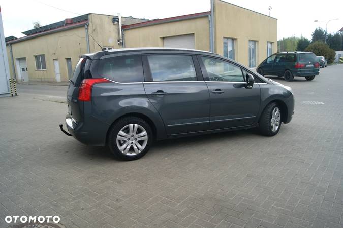 Peugeot 5008 1.6 HDi Premium - 14