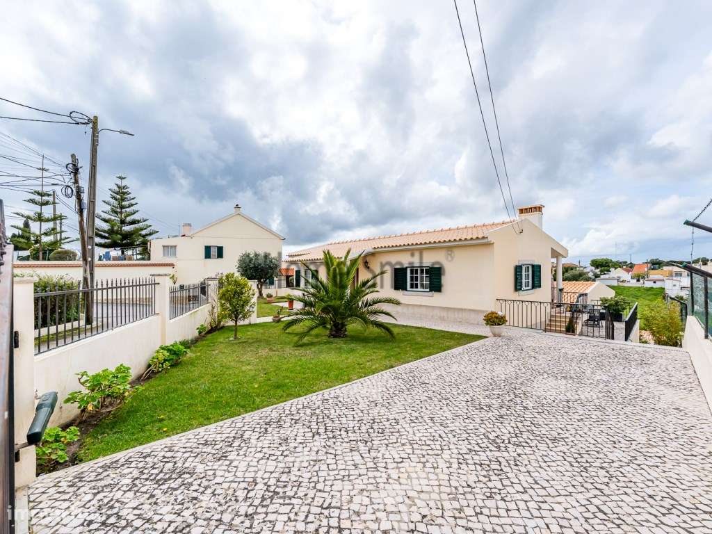 MORADIA COM PISCINA. EXCELENTE QUALIDADE-38