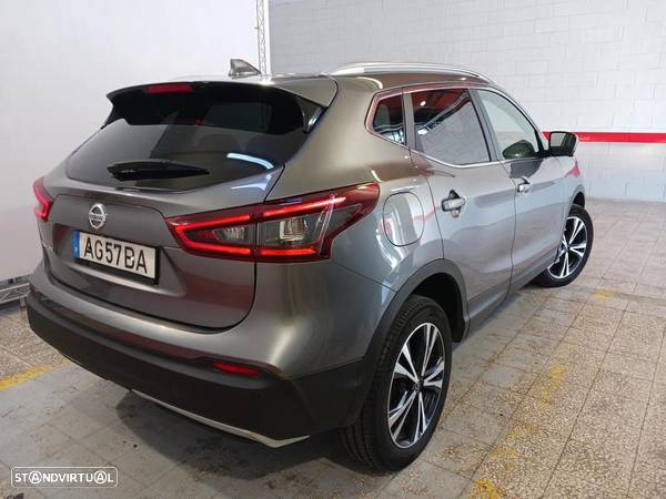 Nissan Qashqai 1.5 dCi N-Connecta J18 - 4