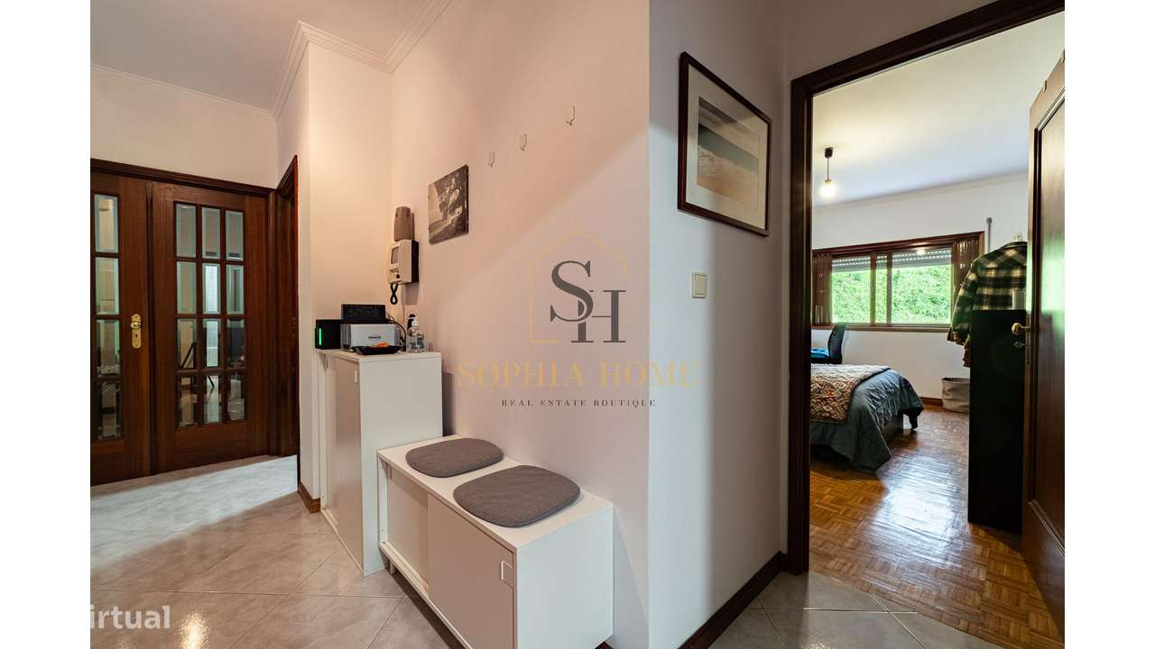 T2 c/ terraço e box, em Mafamude-18