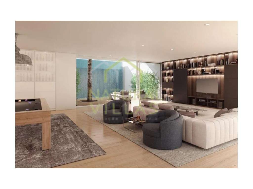 Duas Moradias Isoladas T5 e T3 na zona de Loulé-13