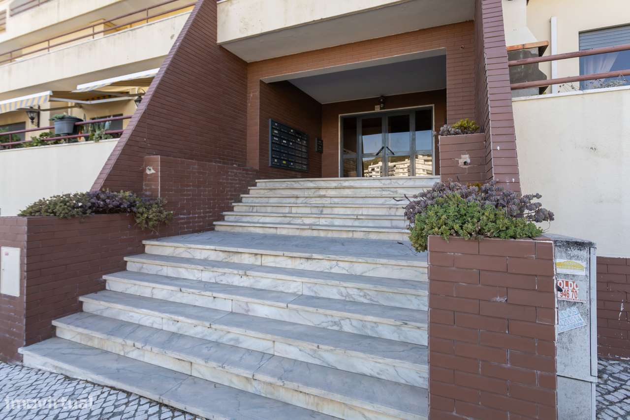 Apartamento T2 em Sesimbra num condomínio com piscina - Grande imagem: 3/34