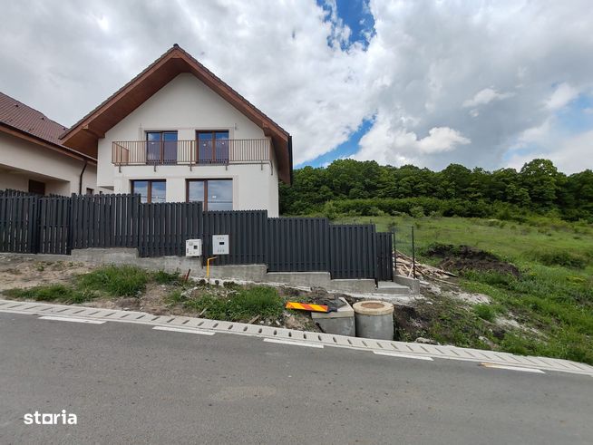 Casă individuală în localitatea Chinteni-0
