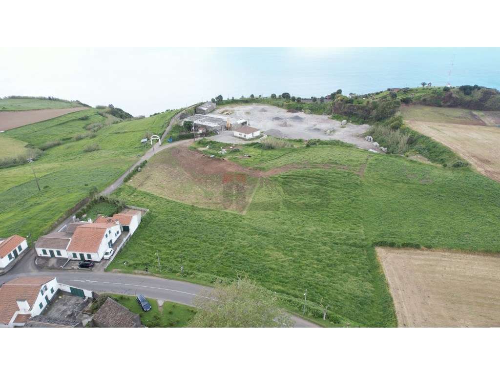 Terreno com 170m2 de Frente, ideal para investimento, Algarvia, Nor... - Grande imagem: 4/14