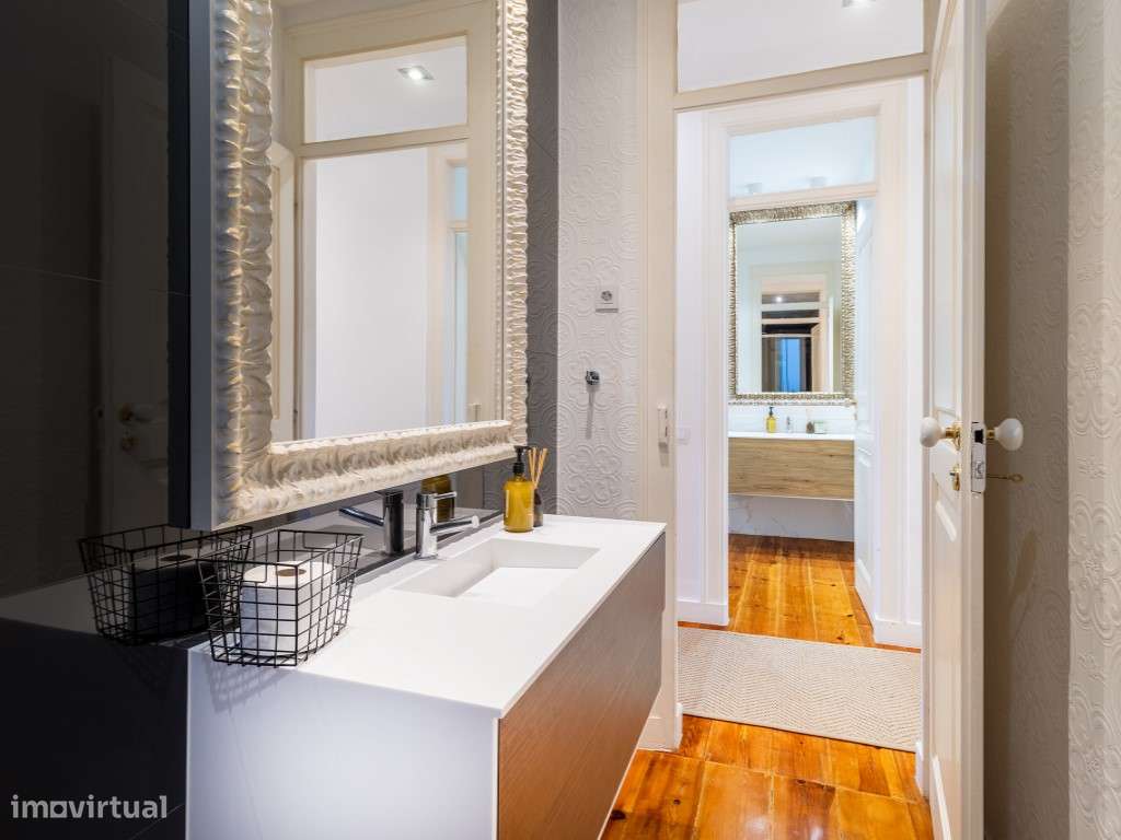 T3 na Estefânia, Remodelado e com Licença AL-19