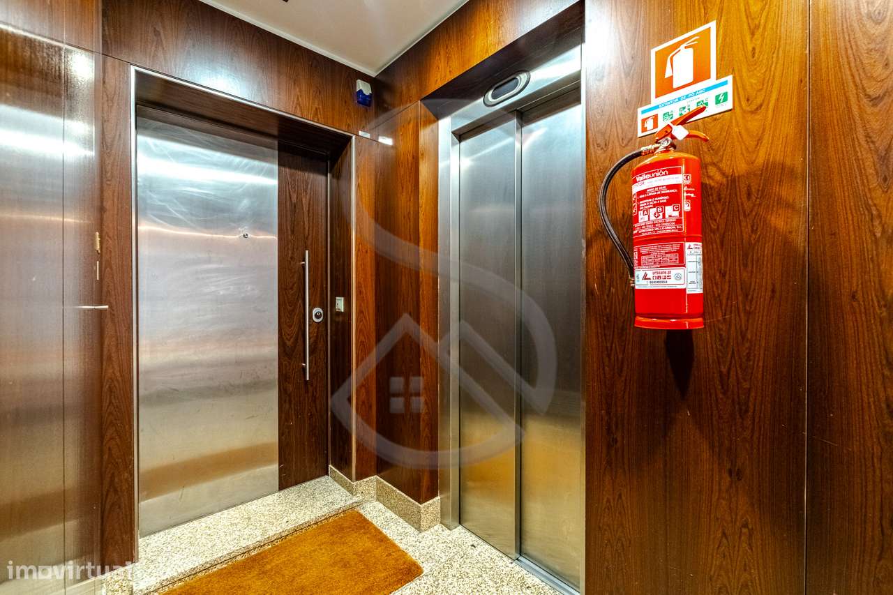 Apartamento T3 de Luxo em Vilar do Paraíso e Mafamude-32