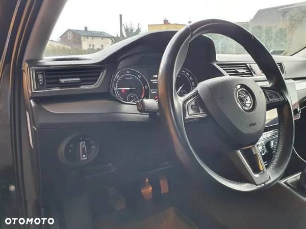 Skoda Superb 2.0 TDI Style - 20