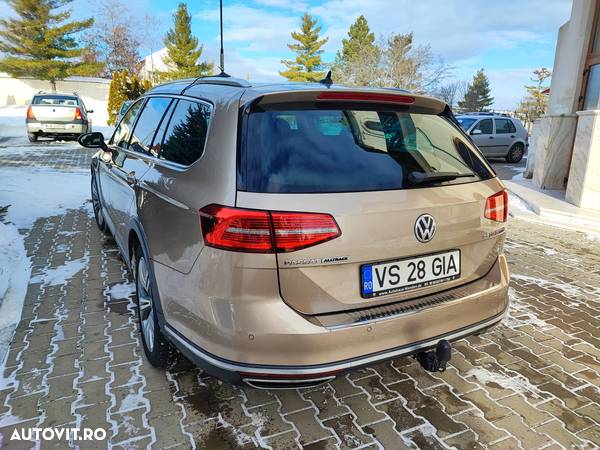 Volkswagen Passat Alltrack 2.0 TDI DSG 4Motion - 8