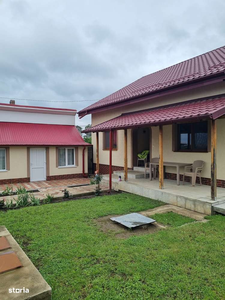 De vanzare Vila in Doljesti,caramida,7 camere,Pret 110000 euro - Imagine principală: 1/20