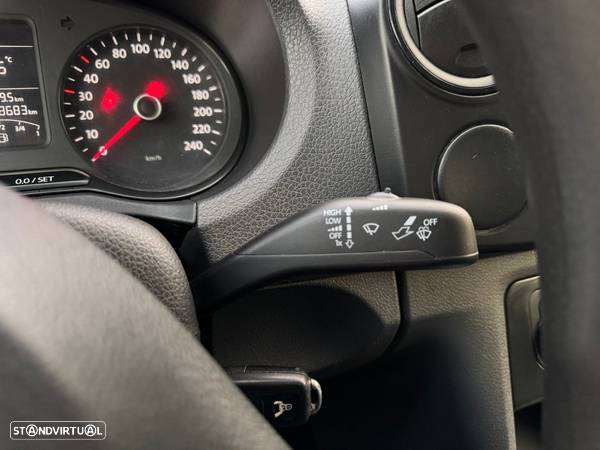 VW Amarok 2.0 TDi CD Trendline 4Motion - 22