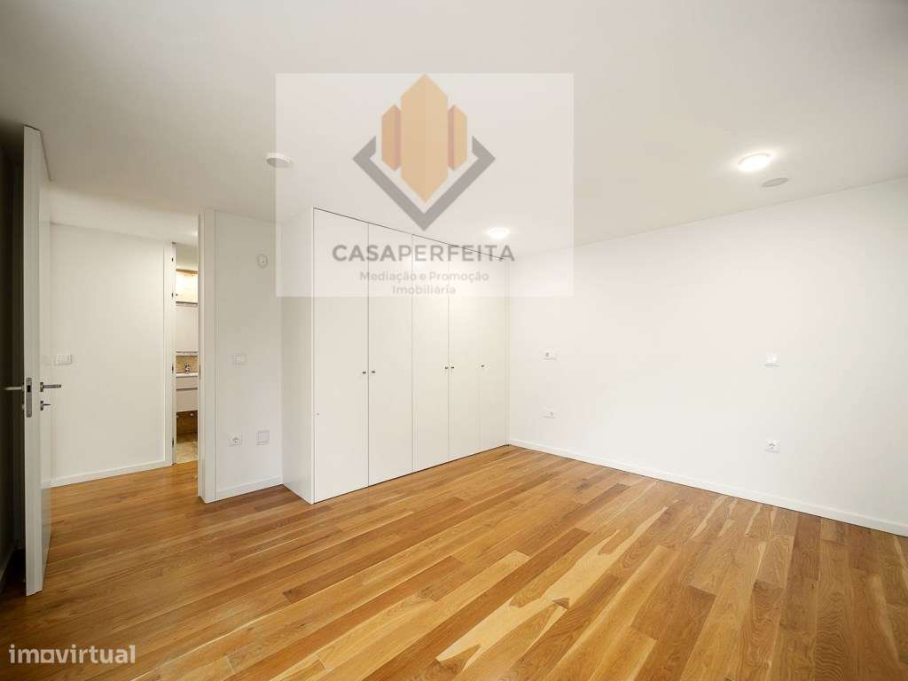 Luxuosa Moradia T4 a 150 metros da Praia - Madalena-15